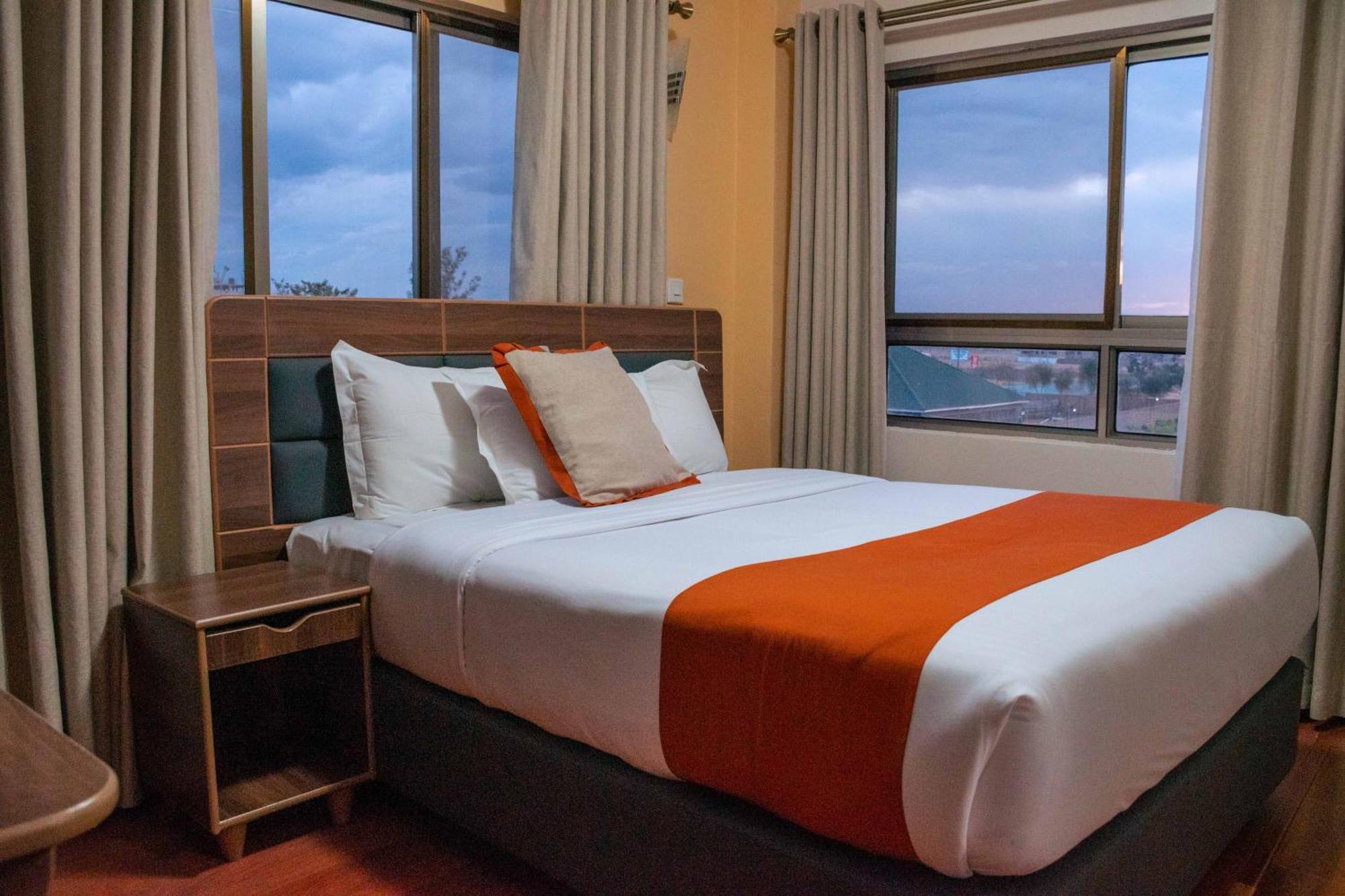 Buraha Zenoni Hotel And Resort Nakuru Zewnętrze zdjęcie